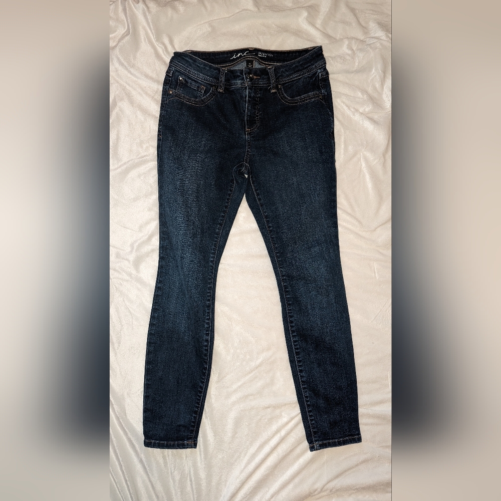 Inc international concepts skinny jeans size 4Short